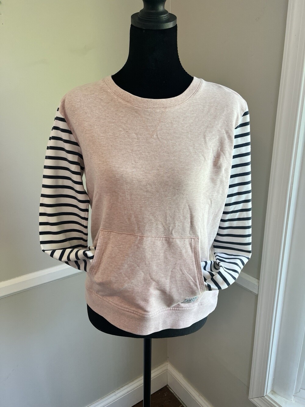 Orvis Signature Women's S Pink Crewneck Pullover Sweatshirt Striped Sleeves